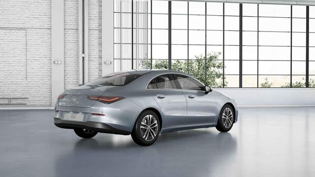 Mercedes-Benz CLA-KLASSE 180 Star Edition LIMITED | Stoelverwarming | Achteruitrijcamera | LED koplampen | MBUX |
