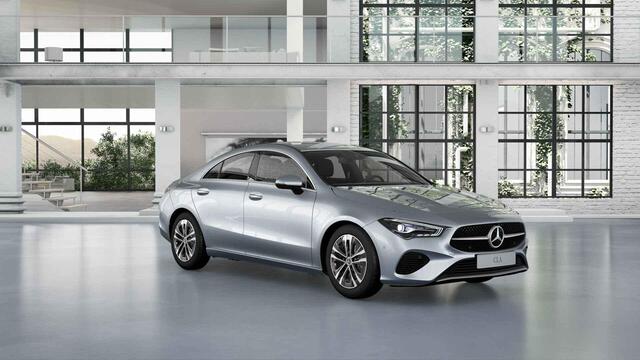 Mercedes-Benz CLA-KLASSE 180 Star Edition LIMITED | Stoelverwarming | Achteruitrijcamera | LED koplampen | MBUX |