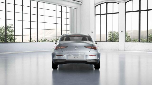 Mercedes-Benz CLA-KLASSE 180 Star Edition LIMITED | Stoelverwarming | Achteruitrijcamera | LED koplampen | MBUX |