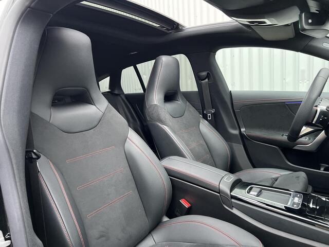 Mercedes-Benz CLA-KLASSE Shooting Brake 180 | Panoramadak | AMG | Sfeerverlichting