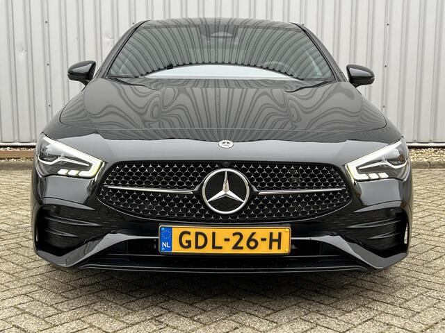 Mercedes-Benz CLA-KLASSE Shooting Brake 180 | Panoramadak | AMG | Sfeerverlichting