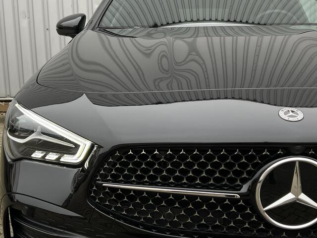 Mercedes-Benz CLA-KLASSE Shooting Brake 180 | Panoramadak | AMG | Sfeerverlichting