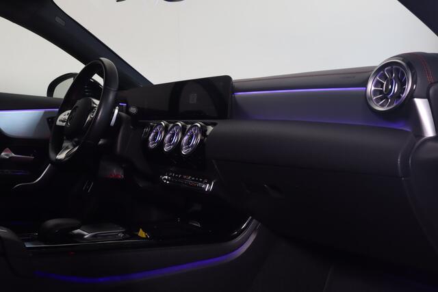 Mercedes-Benz CLA-KLASSE 200 Business Solution AMG NL-Auto!! Pano I Elek.Stoelen I Key-Less