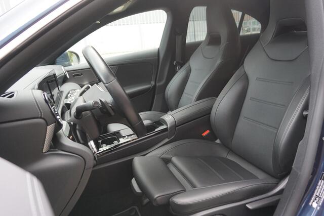 Mercedes-Benz CLA-KLASSE 250 225PK/Led-Matrix/18Inch./Sportstoelen Leer/ Dealeronderhouden