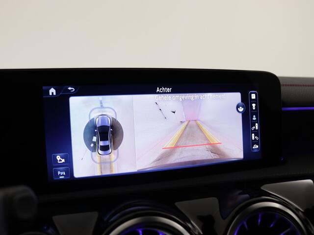 Mercedes-Benz CLA-KLASSE 180 AMG Line Plus LIMITED Edition | Nightpakket | Dodehoekassistent | Head-up display | KEYLESS GO-comfortpakket | USB pakket plus | Parkeerpakket met 360°-camera | Sfeerverlichting | Draadloos oplaadsysteem voor Smartphone |