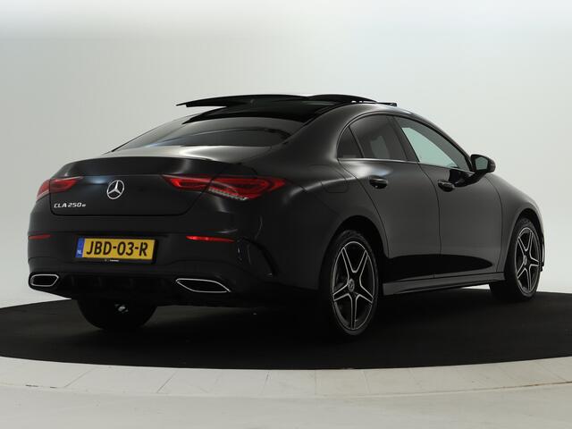 Mercedes-Benz CLA-KLASSE 250 e AMG Plug-In Hybride | AMG Line | Night Pakket | Panorama Schuif-Kanteldak | Sfeerverlichting | Inclusief 24 maanden MB Certified garantie voor Europa.