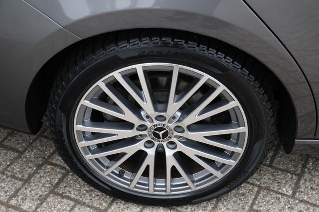 Mercedes-Benz CLA-KLASSE Shootingbrake CLA 200 Luxury Automaat NAP/Pano/Leder/Sfeerv/Widescreen