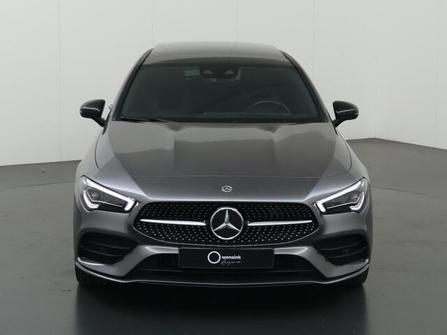 Mercedes-Benz CLA-KLASSE Shooting Brake 250 e AMG Line | Panoramadak | Trekhaak | Night pakket |