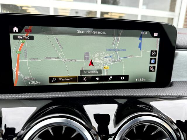 Mercedes-Benz CLA-KLASSE Shooting Brake 200 Solution AMG Panoramadak, Camera, Premium Audio