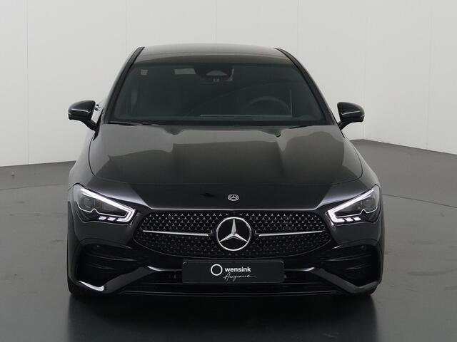 Mercedes-Benz CLA-KLASSE 180 Star Edition AMG Line | Panoramaschuifdak | AMG-line plus | Head-Up | Dodehoekassistent | Nightpakket |