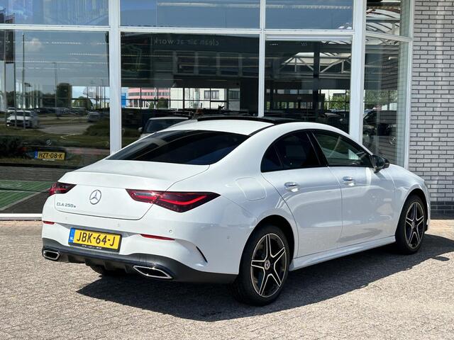 Mercedes-Benz CLA-KLASSE 250 e AMG | Panoramadak | Burmester Audio
