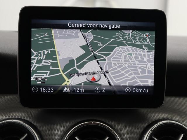 Mercedes-Benz CLA-KLASSE 180 Business Edition | Stoelverwarming | Camera | Full LED | Navigatie | Park Assist | Half leder | Airco | Cruise control