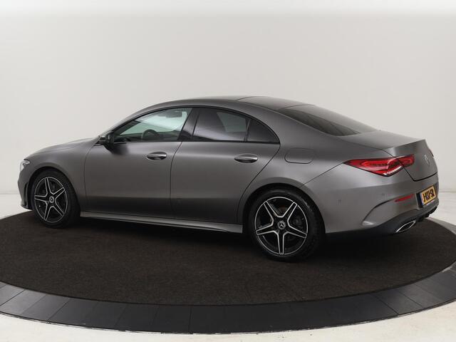 Mercedes-Benz CLA-KLASSE 200 Business Solution AMG | Panoramadak | Adaptive cruise | Carplay | Stoelverwarming | Camera | Matrix LED | Keyless | Navigatie | Leder/Alcantara | Widescreen | Designo Lak
