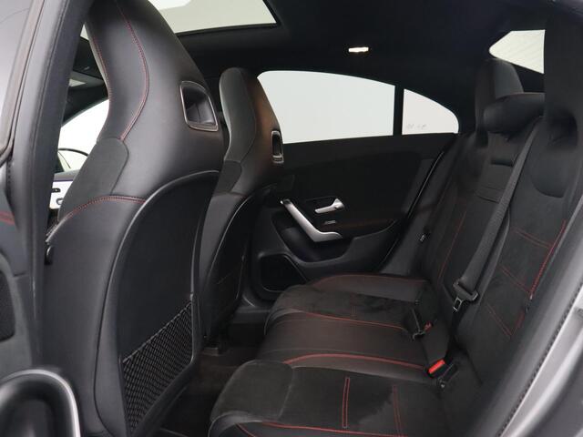 Mercedes-Benz CLA-KLASSE 200 Business Solution AMG | Panoramadak | Adaptive cruise | Carplay | Stoelverwarming | Camera | Matrix LED | Keyless | Navigatie | Leder/Alcantara | Widescreen | Designo Lak
