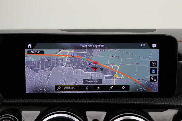 Mercedes-Benz CLA-KLASSE Shooting Brake 180 Business Solution AMG