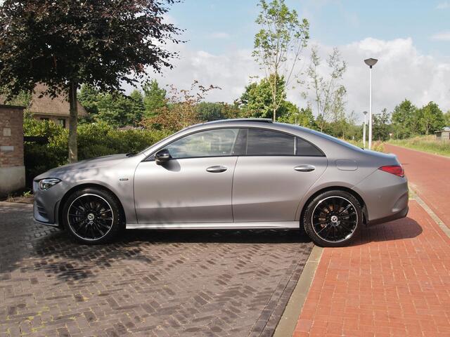 Mercedes-Benz CLA-KLASSE 250 e Premium Plus | Panoramadak | Lederen Bekleding | Burmester | 360°-camera | NL-Auto |