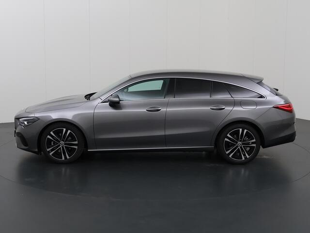 Mercedes-Benz CLA-KLASSE Shooting Brake 180 Star Edition Luxury Line | Achteruitrijcamera | Zitcomfortpakket | Parkeerassistent | Keyless | Sfeerverlichting |