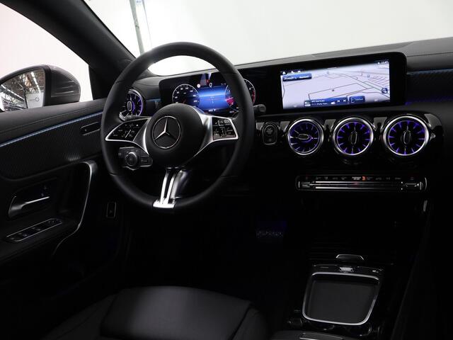 Mercedes-Benz CLA-KLASSE Shooting Brake 180 Star Edition Luxury Line | Achteruitrijcamera | Zitcomfortpakket | Parkeerassistent | Keyless | Sfeerverlichting |