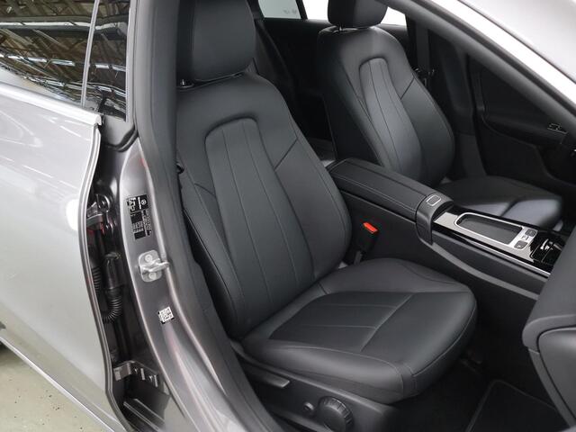 Mercedes-Benz CLA-KLASSE Shooting Brake 180 Star Edition Luxury Line | Achteruitrijcamera | Zitcomfortpakket | Parkeerassistent | Keyless | Sfeerverlichting |