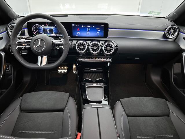 Mercedes-Benz CLA-KLASSE Shooting Brake 250 e Business Solution AMG | Trekhaak | AMG Line Plus pakket | Nightpakket | Parkeerpakket met 360°-camera | Antidiefstalpakket GUARD 360° Plus | EASY PACK achterklep | Dodehoekassistent |