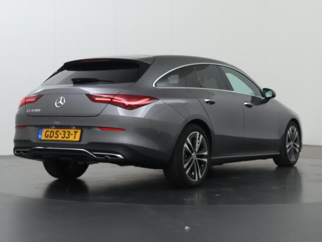 Mercedes-Benz CLA-KLASSE Shooting Brake 180 Star Edition Luxury Line | Stoelverwarming | Getint glas | Achteruitrijcamera | Sfeerverlichting