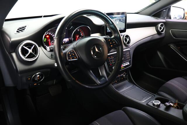 Mercedes-Benz CLA-KLASSE 180 Business Solution AMG LED NAVI AIRCO PDC STOELVW BT '17