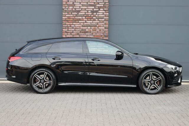 Mercedes-Benz CLA-KLASSE Shooting Brake 250 e AMG Line Aut8 | Widescreen | Sfeerverlichting | Camera | Advanced Sound System | Nightpakket | Cruise Control | High Perf. LED | Augmented Reality |