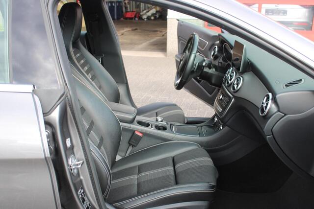 Mercedes-Benz CLA-KLASSE Shooting Brake 200 d Business Solution NL Auto!!