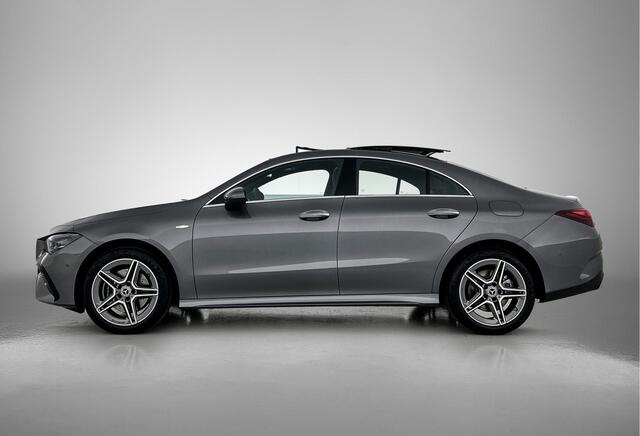 Mercedes-Benz CLA-KLASSE 250 e Business Solution AMG | Smartphone integratie | Panoramaschuifdak | Stoelverwarming voor | Multibeam LED | KEYLESS GO | Draadloos oplaadsysteem voor smartphone |