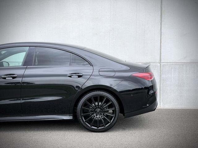 Mercedes-Benz CLA-KLASSE 180 Business Solution AMG / CAMERA / WIDE SCREEN / ORG.NL/ AMG