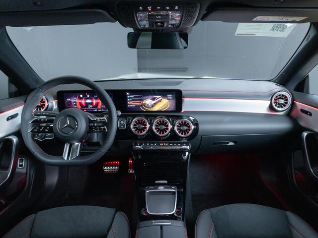 Mercedes-Benz CLA-KLASSE Shooting Brake 180 Star Edition LIMITED Panorama dak