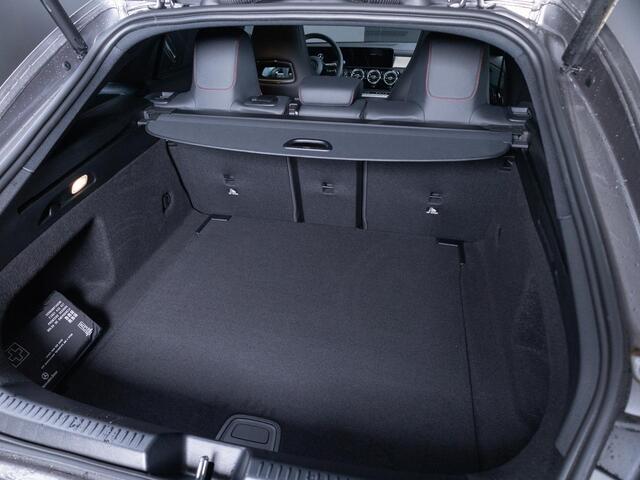 Mercedes-Benz CLA-KLASSE Shooting Brake 180 Star Edition LIMITED Panorama dak