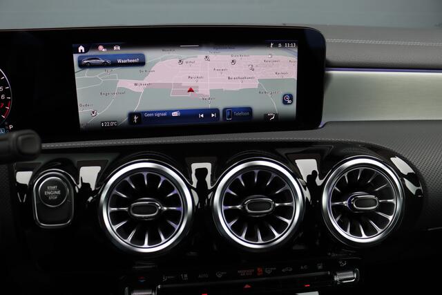 Mercedes-Benz CLA-KLASSE Shooting Brake 250 e Star Edition AMG Line | Facelift | Memory | Camera | Verwarmd Stuurwiel | Trekhaak | Keyless Go | Sfeerverlichting |