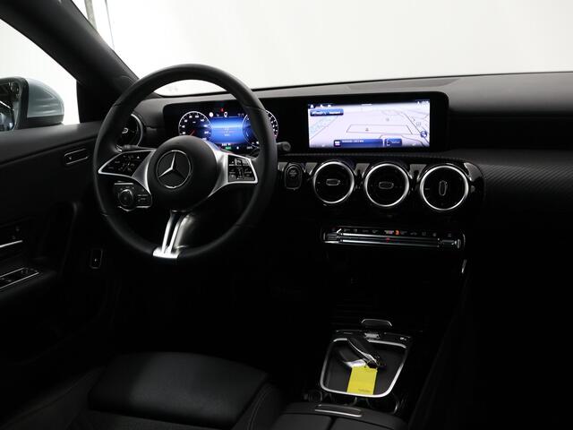 Mercedes-Benz CLA-KLASSE 250 e Star Edition | 2x groot scherm | 17 inch LM velgen | Led verl. | Achteruitrijcamera |