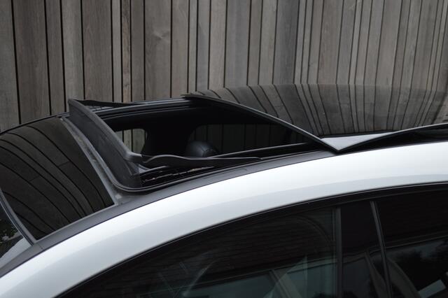 Mercedes-Benz CLA-KLASSE Shooting Brake 200 AMG Led Panorama Widescreen Sfeer Camera Night Pdc