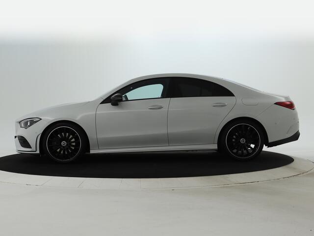 Mercedes-Benz CLA-KLASSE 200 AMG Line | Achteruitrijcamera | Multispaaks LM velgen | Sfeerverlichting | Nightpakket | Inclusief 24 maanden MB Certified garantie voor Europa.