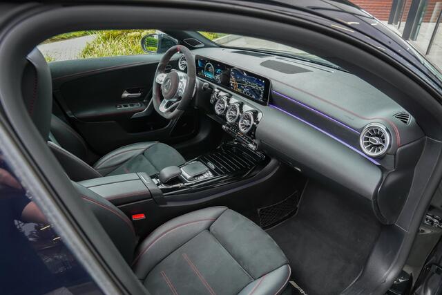 Mercedes-Benz CLA-KLASSE 35 AMG 306pk 4MATIC Premium Plus |panoramadak|Burmester|HUD|BLIS|Apple Carplay|stoelverwarming|parkeercamera|adaptive cruise control|clima control|