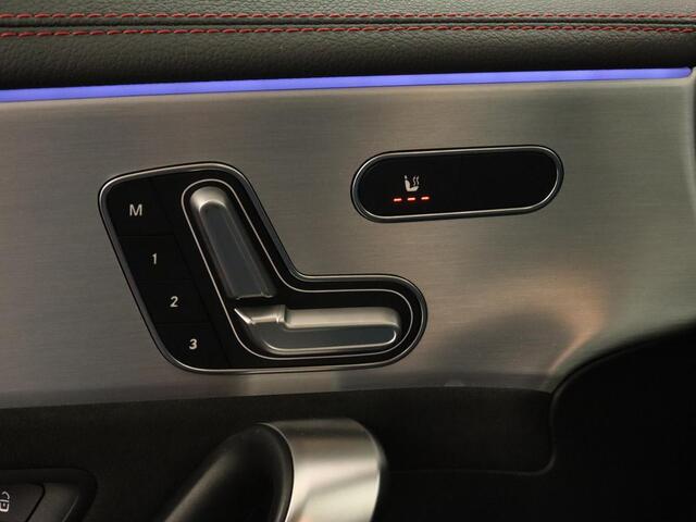 Mercedes-Benz CLA-KLASSE 200 Business Solution AMG | Panoramadak | Stoelverwarming | Adaptive cruise | Camera | Memory | Matrix LED | Keyless | Sfeerverlichting | Widescreen