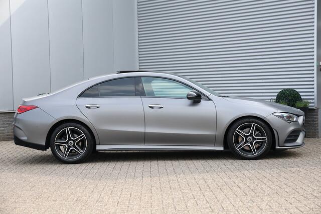 Mercedes-Benz CLA-KLASSE 200 164PK AMG Night Aut. Pano|Trekh|Elek stoelen|Mat|Sfeervl