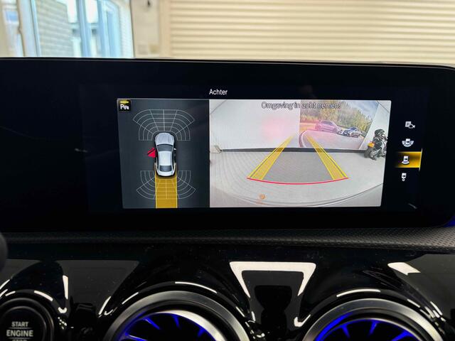 Mercedes-Benz CLA-KLASSE 250 e AMG Panorama Memory Sfeerverl. Keyless go Trekhaak 19" AMG
