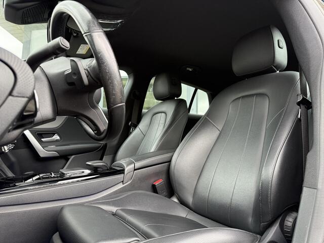 Mercedes-Benz CLA-KLASSE Shooting Brake 180 Aut. Business Sol. Luxury | Leder Sport | Sfeer Verlichting | 18inch |