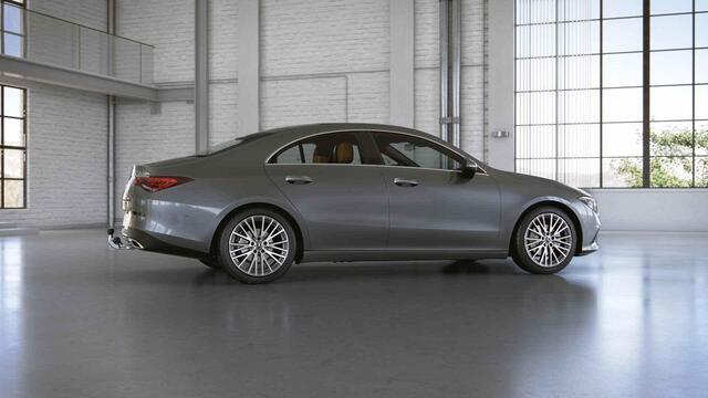 Mercedes-Benz CLA-KLASSE 180 Luxury Line | Panoramadak | Trekhaak | Digitaal display | Stoelverwarming |