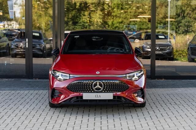 Mercedes-Benz CLA-KLASSE 250+ Launch Edition 85 kWh | Night | Panoramadak | DISTRONIC | Achteruitrijcamera | Dodehoekassistent |