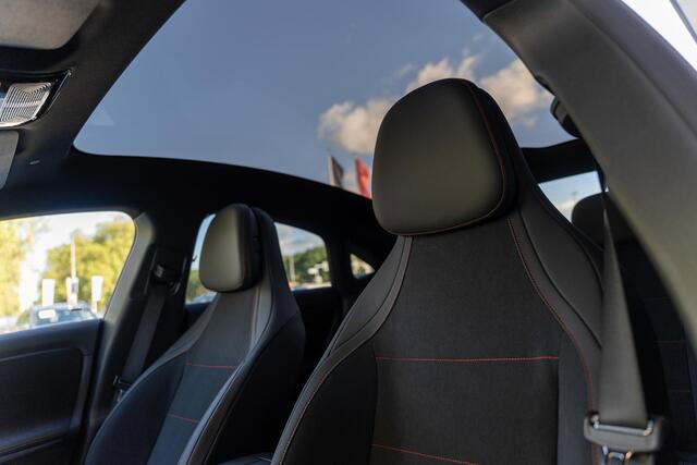 Mercedes-Benz CLA-KLASSE 250+ Launch Edition 85 kWh | Night | Panoramadak | DISTRONIC | Achteruitrijcamera | Dodehoekassistent |