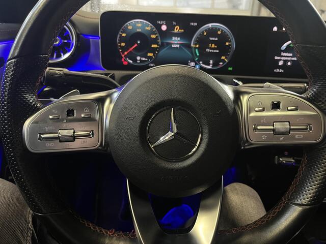 Mercedes-Benz CLA-KLASSE 220 4MATIC Premium Plus, AMG, Panoramadak, Burmester, Sfeerverlichting, Alcantara,