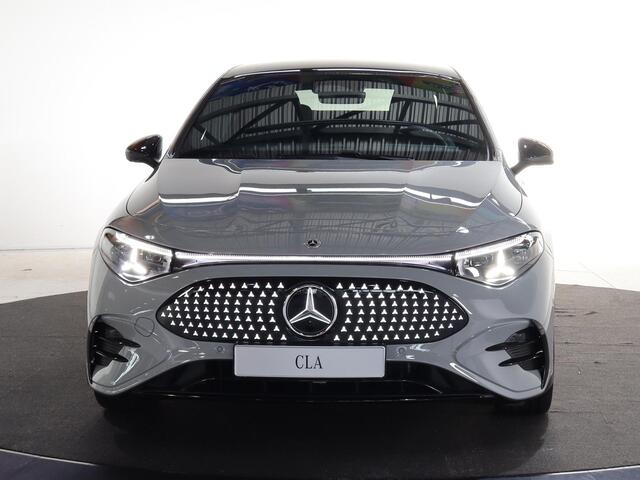 Mercedes-Benz CLA-KLASSE 250+ Launch Edition | Night | Panoramadak | DISTRONIC | Achteruitrijcamera | Dodehoekassistent |