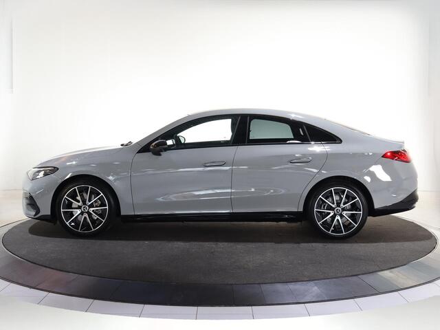 Mercedes-Benz CLA-KLASSE 250+ Launch Edition | Night | Panoramadak | DISTRONIC | Achteruitrijcamera | Dodehoekassistent |