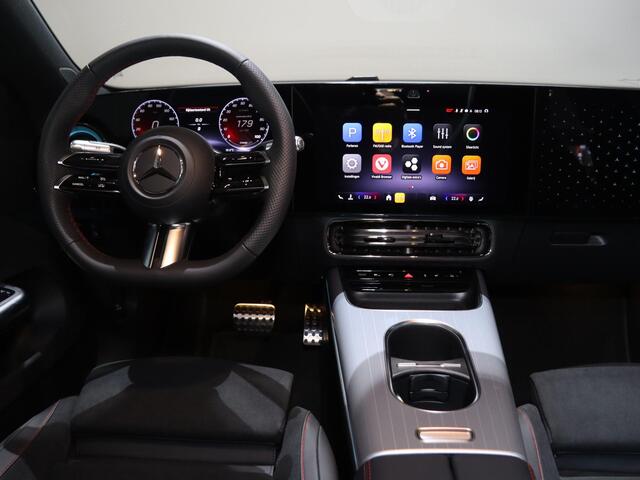 Mercedes-Benz CLA-KLASSE 250+ Launch Edition | Night | Panoramadak | DISTRONIC | Achteruitrijcamera | Dodehoekassistent |
