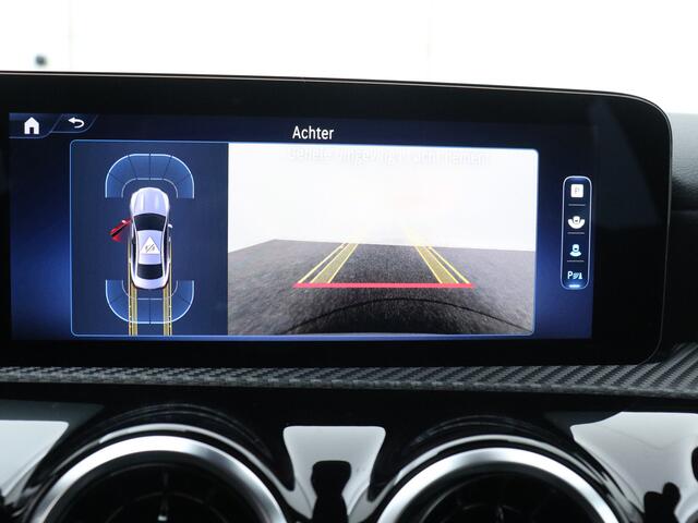 Mercedes-Benz CLA-KLASSE 180 Star Edition LIMITED | Dodehoekassistent | KEYLESS GO | Parkeerpakket met achteruitrijcamera | USB pakket plus | Spiegelpakket | Verwarmde stoelen vooraan |