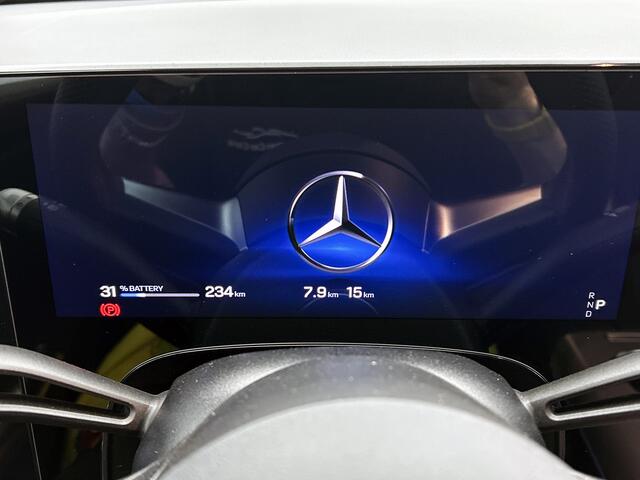 Mercedes-Benz CLA-KLASSE 250+ Launch Edition 85 kWh | Nightpakket | Memorypakket voorstoelen | Multibeam LED | Adaptieve cruisecontrol | Warmtepomp | Sierdelen aluminium | 19 inch AMG Velgen |